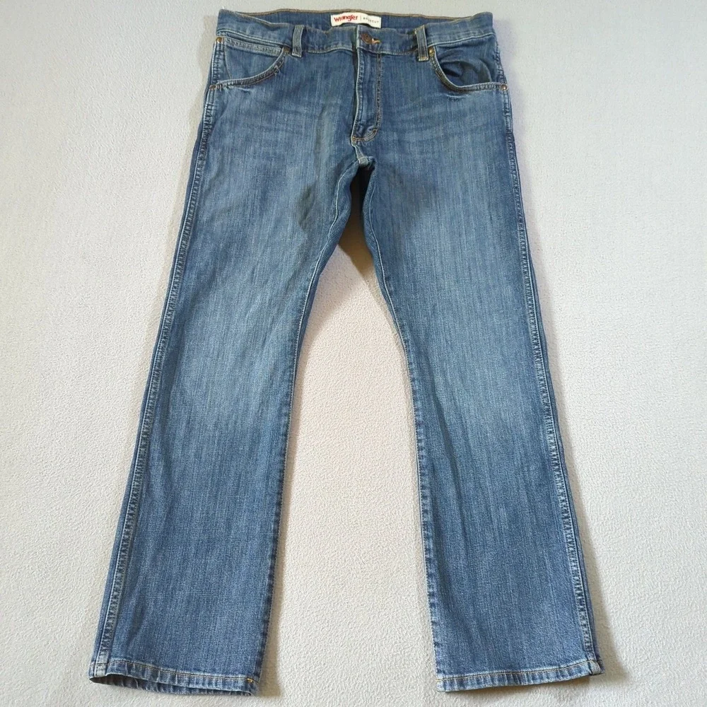 Wrangler Bootcut Jeans Mens 34x30 Blue Excellent Medium‎ Wash Stretch Denim